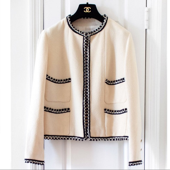 Rare Chanel Vintage Fall 1994 Ecru Black Jacket - Picture 3 of 14